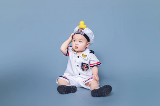 浙江宝宝几个月攒肚子